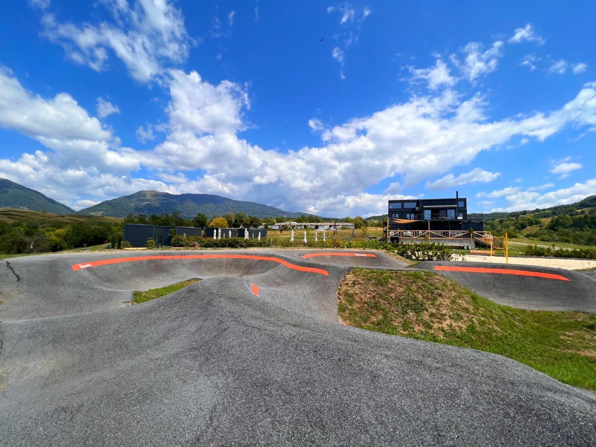 Hotel Flandra Glamping Corbeni Exteriér fotografie