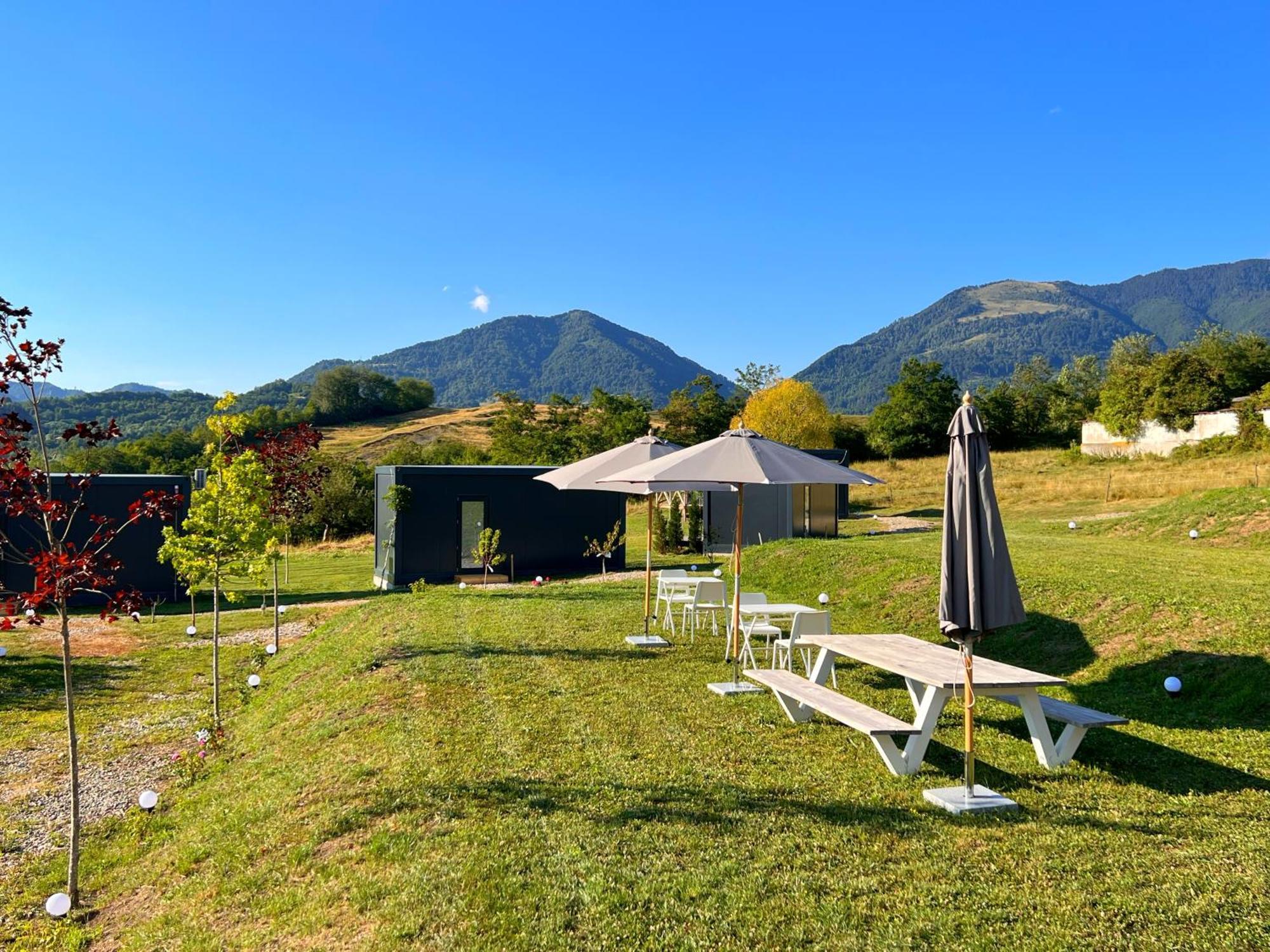 Hotel Flandra Glamping Corbeni Exteriér fotografie